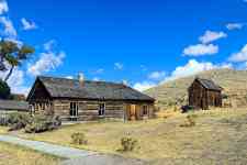 Helena: USA, montana, bannack house and shed